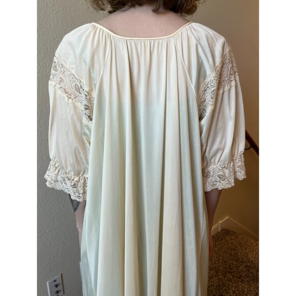 Vintage Cream/tan Maxi Robe Peignoir Dressing Gown Nylon/Lace 44" Bust Plus Size - Picture 9 of 14